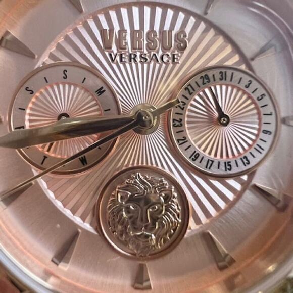 VERSUS VERSACE Women\'s Rose Goldtone Chronograph Bracelet Watch NWT main image 8